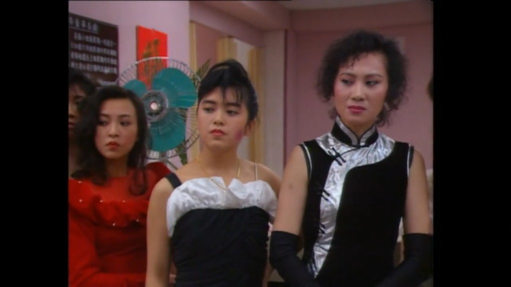 张静（左）曾演出《霓虹姊妹花续集》。