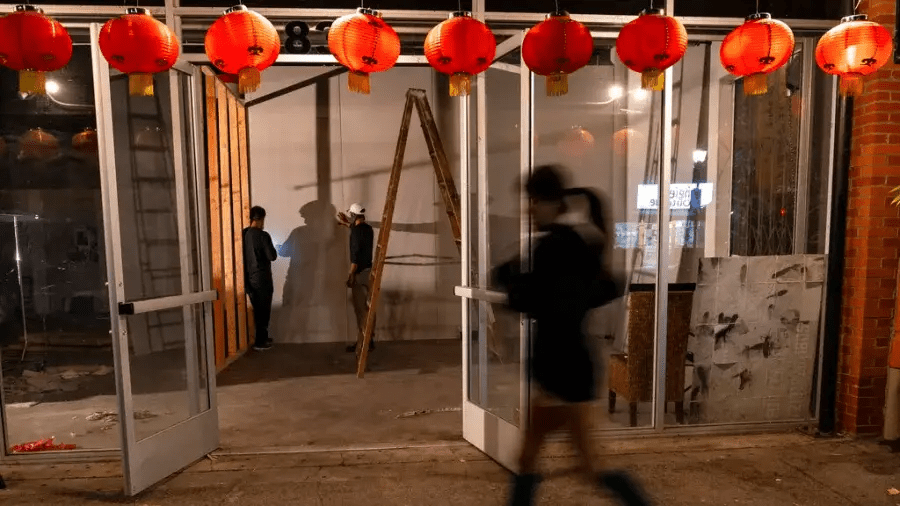洛杉磯唐人街一家中式餐館抵受不住新冠疫情轉做藝廊。 資料圖片