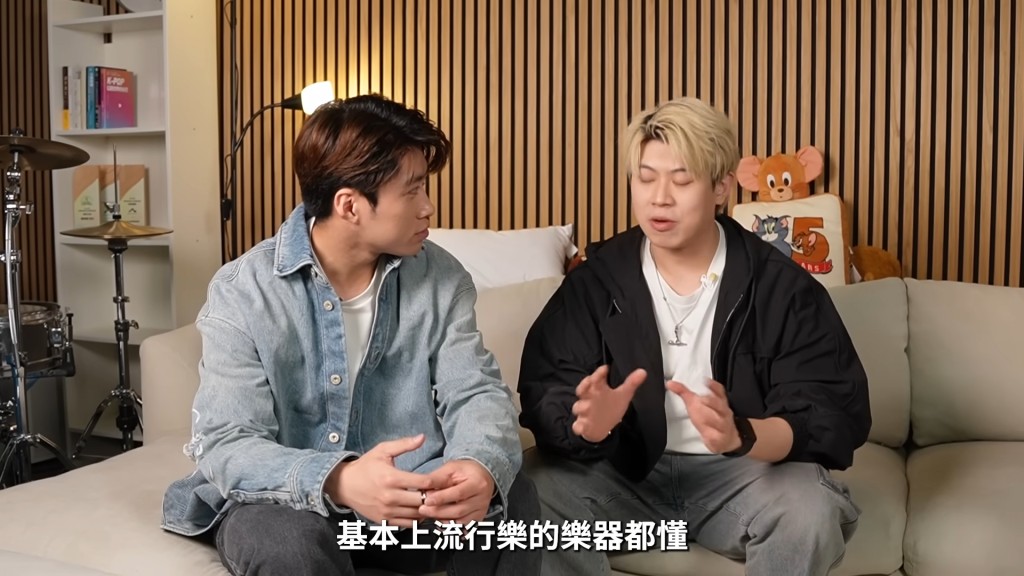 莫凱謙和吳諾弘兩人都是TVB一代童星。 莫凱謙和吳諾弘兩人都是TVB一代童星。