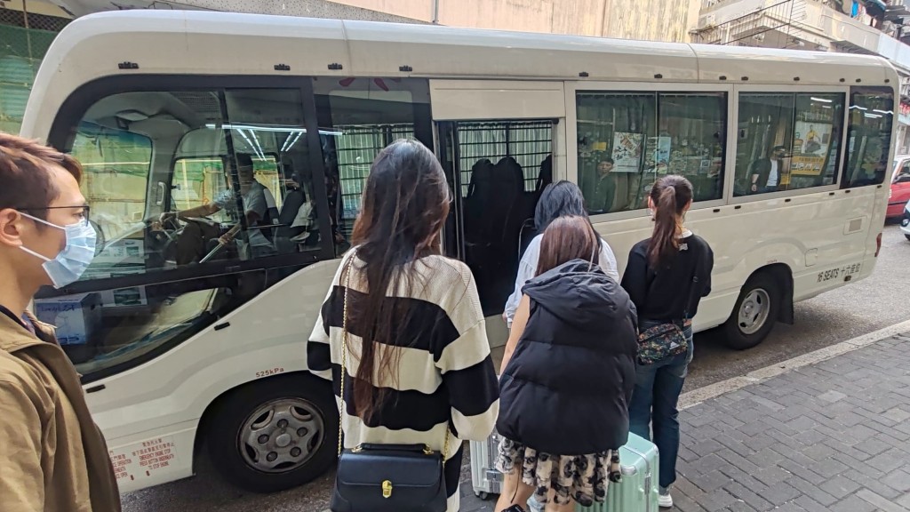 行動中共拘捕6人。警方提供