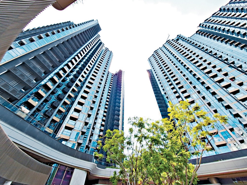 何文田瑜一以招標方式售出5A座16樓A室，成交價2596.52萬，呎價27800元。