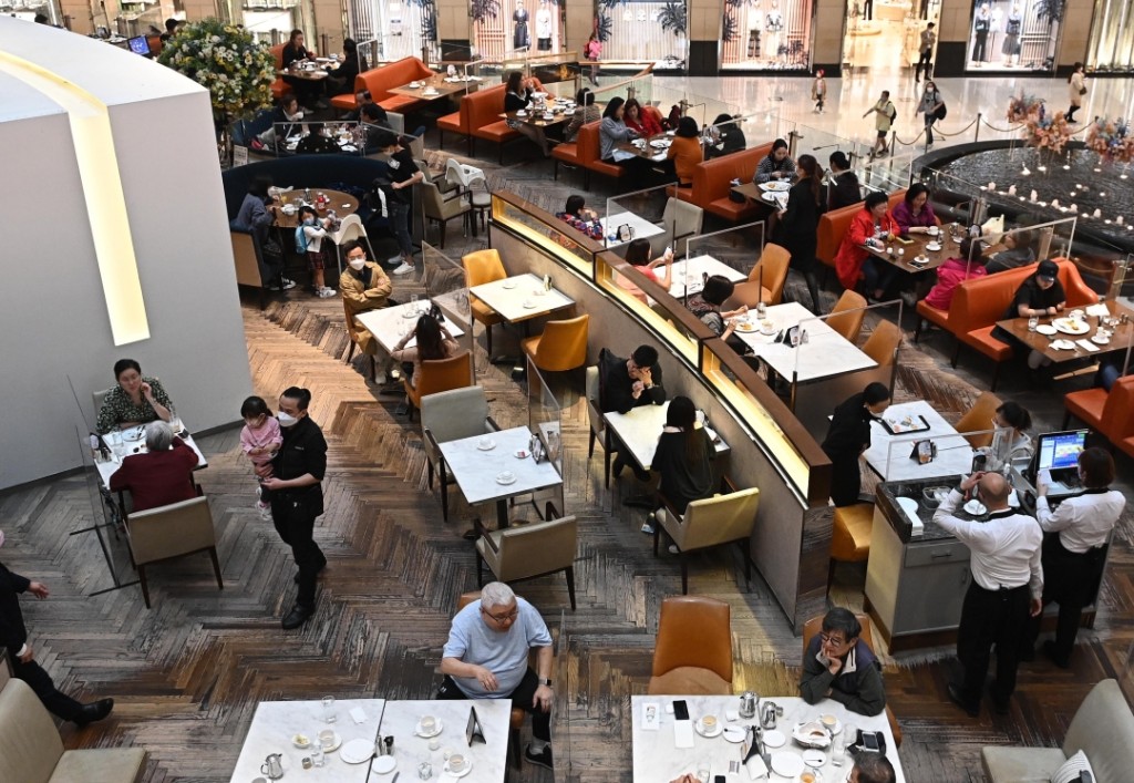 全香港食肆要在五月一日前全部加裝空氣清新機，並成為發牌的其中一項標準。資料圖片