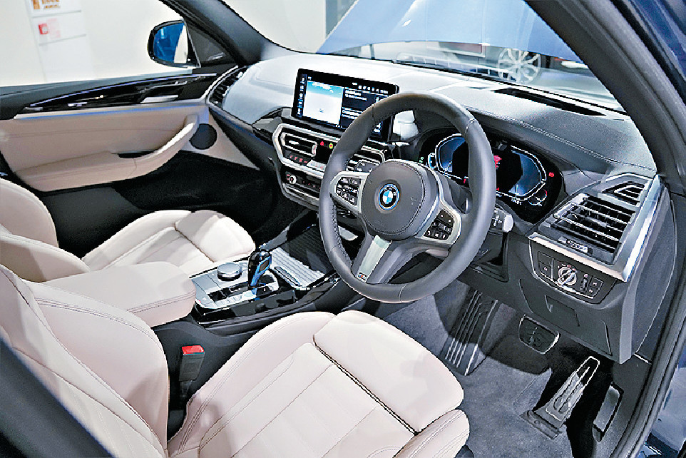 ■双12.3吋数码表板及触控屏幕齐备,軚盘为M Sport款式。 ■双12.3吋数码表板及触控屏幕齐备,軚盘为M Sport款式。