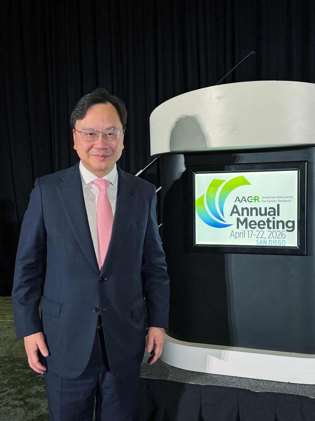 中大校长卢煜明获美国癌症研究协会颁发「欧文·温斯坦基金会杰出讲座奖」。　中大提供