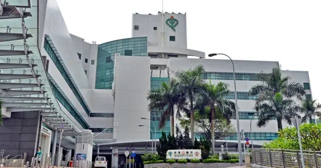 男子被送往將軍澳醫院搶救。資料圖片