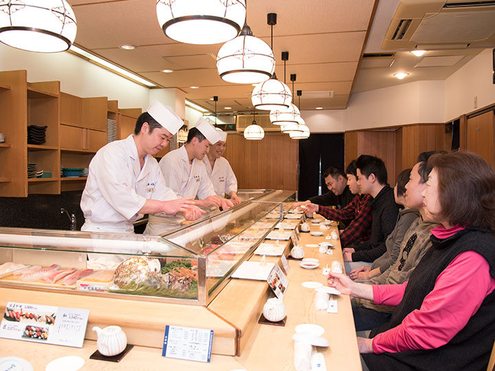 日本美食2023｜香睿刚推介 5.寿司「筑地寿司清」 37个座位。