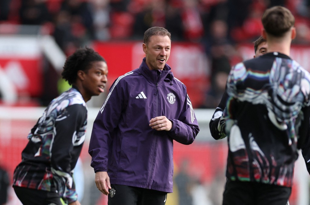 伊雲斯指導曼聯的年輕守將。路透社