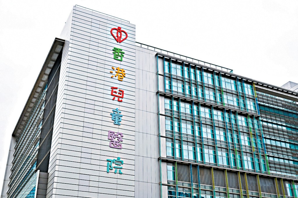 香港兒童醫院公布，一名6歲罕見病男童的呼吸機喉管暫時脫離，一度心臟驟停。