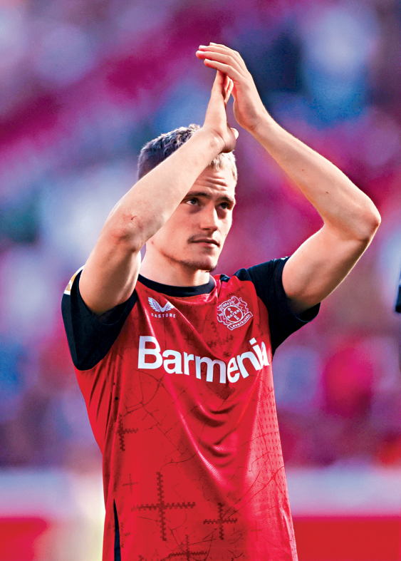 科利安華迪斯勢加盟曼城。