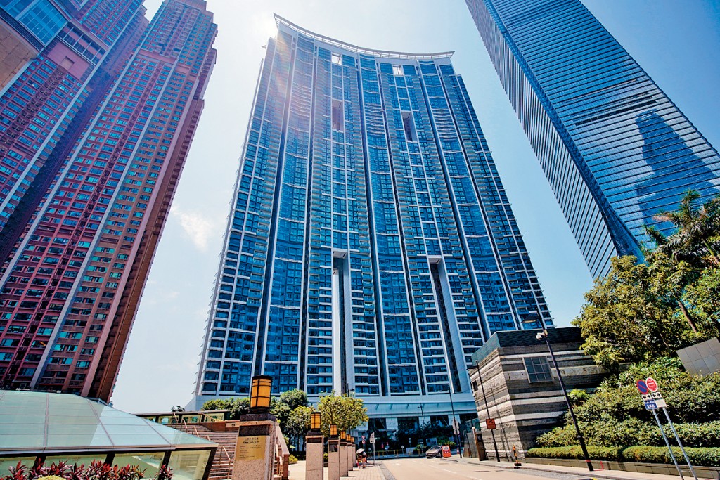 九龍站上蓋的「君臨天下」亦榜上有名。