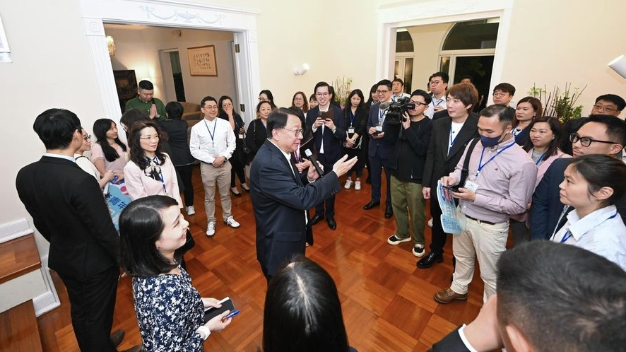 陳國基官邸舉辦酒會  感謝共創明「Teen」計劃友師無私付出。陳國基fb