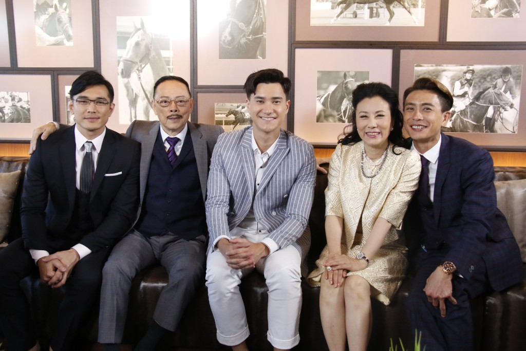 朱敏瀚（中）加入TVB多年，拍過不少劇集。