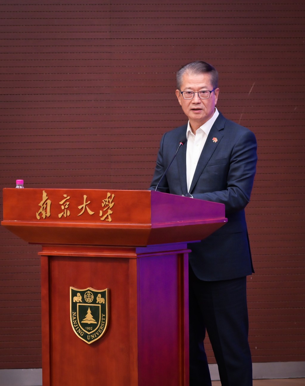 陳茂波在南京大學發表主旨演講。