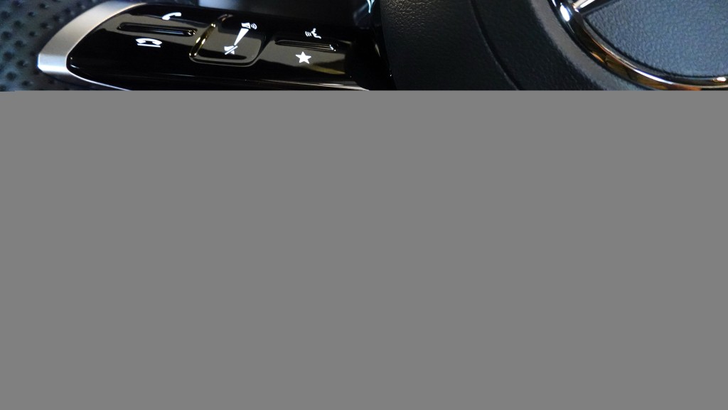 平治Mercedes-AMG E 53 HYBRID 4MATIC+登場：可調式懸掛同樣有Comfort、Sport和Sport +三種模式選擇。