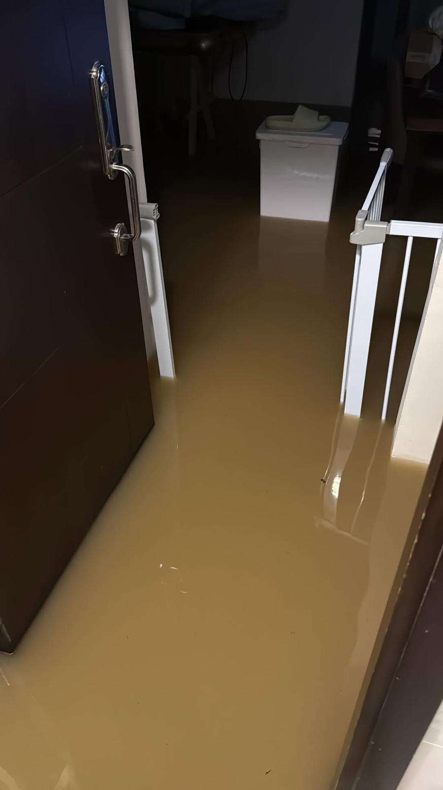 樓宇結構保險（又稱火險），主要保障物業建築結構，包括地板、牆身、瓷磚、原裝窗戶、以至購買物業時已有的固定裝置及設備等。