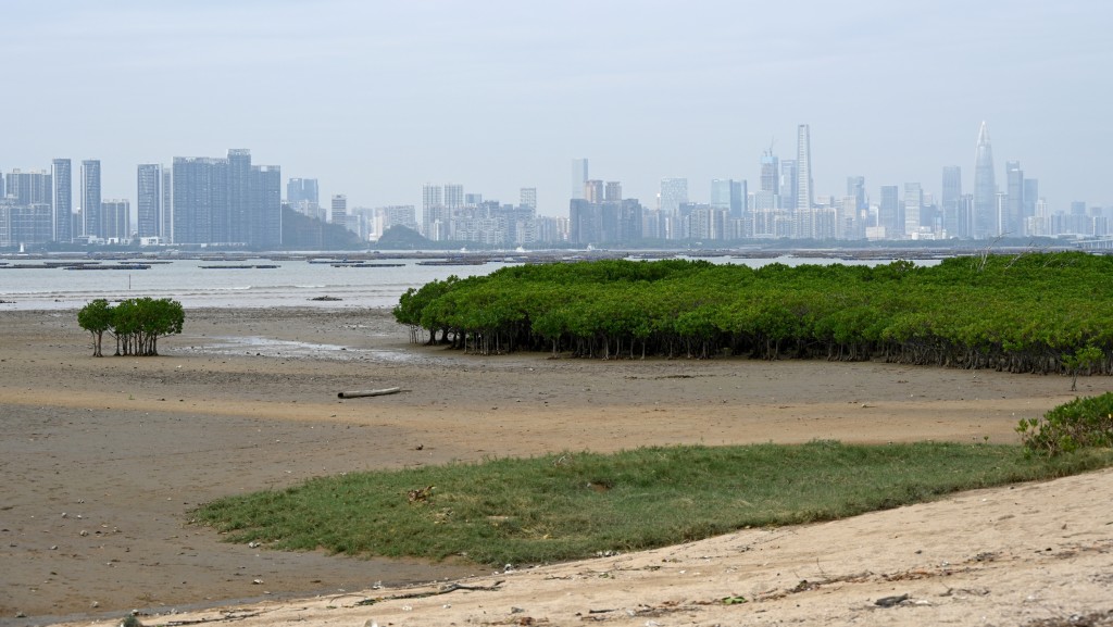 白泥景色優美。 蔡建新攝