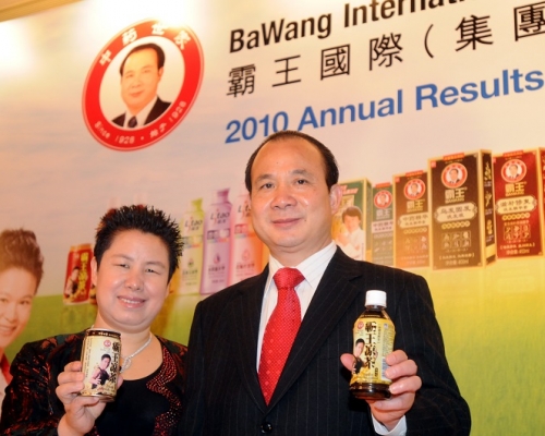 左：万玉华与陈启源。资料图片