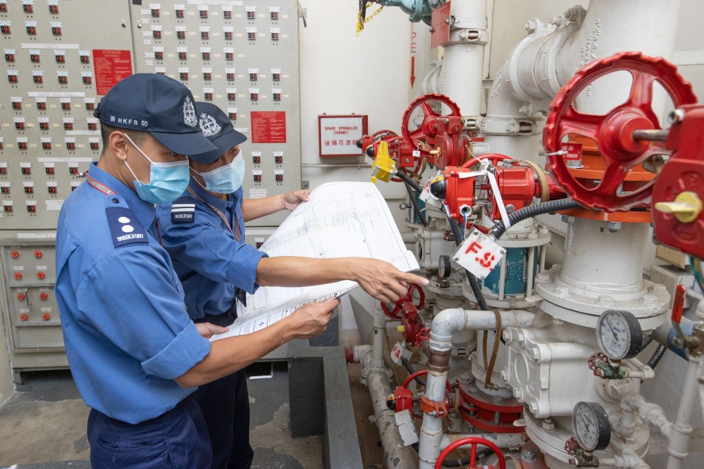 消防處昨起一連兩日針對全港有較高火警風險的商廈展開特別消防安全巡查與執法行動，確保公眾安全。資料圖片