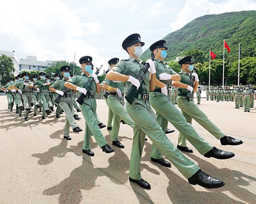 警隊進行中式隊列培訓。