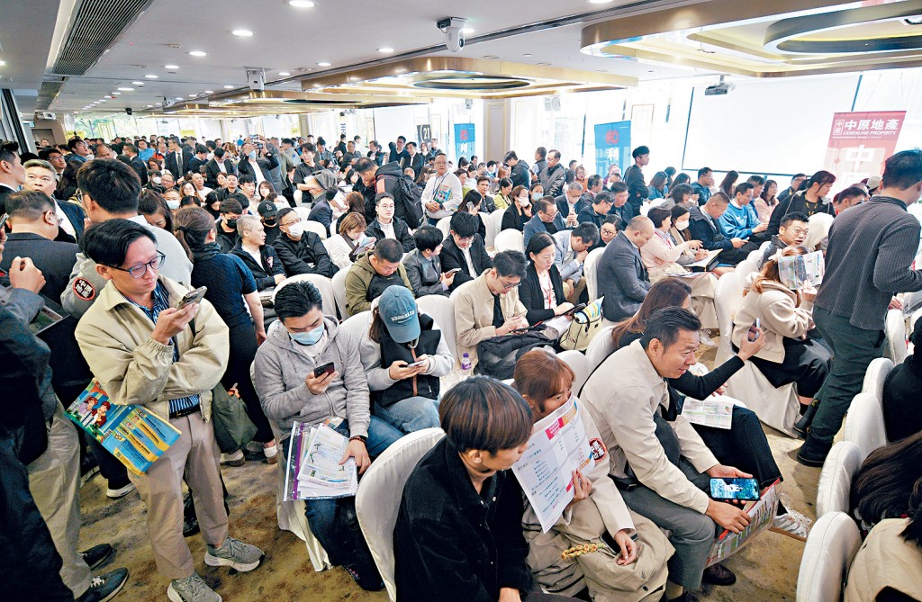 總結今年以來新盤交投已突破2萬宗，按年升逾26%。