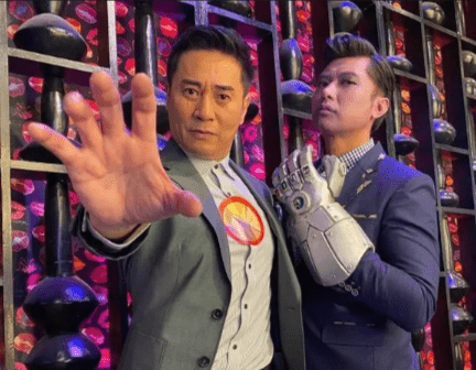 歐瑞偉、李偉健造型百變。