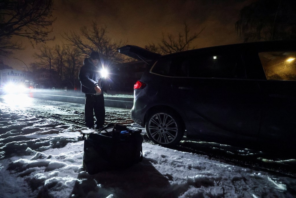 德國柏林電網疑遭左翼分子縱火 3.5萬戶家庭受影響。路透社