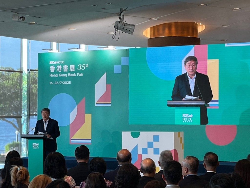 署理政務司司長卓永興。 署理政務司司長卓永興。