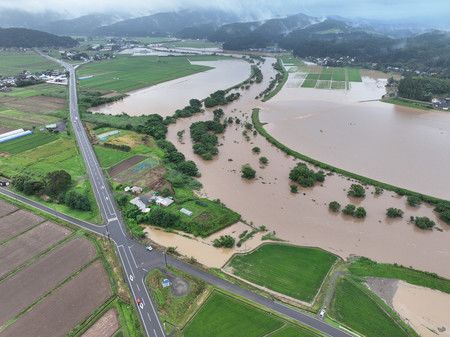 秋田县石泽川崩堤。网上图片