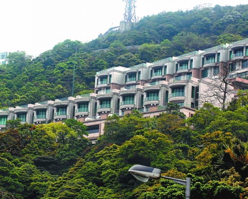 倚巒雙號屋呎租97元 ，回報僅1.5厘。