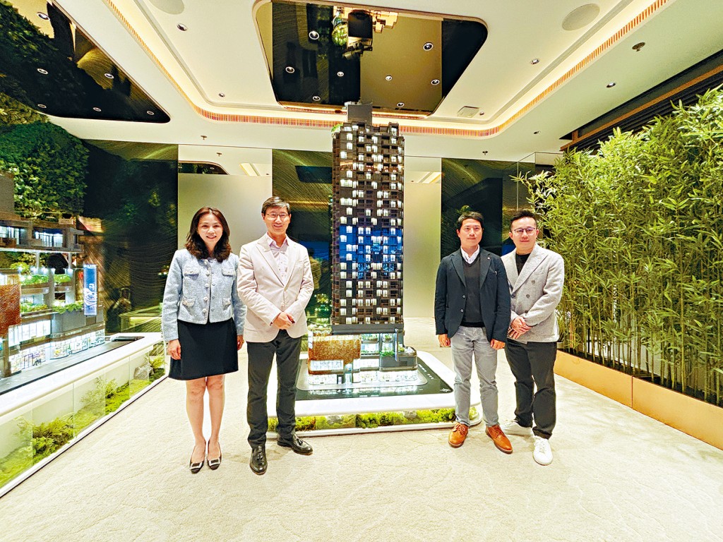 恒基韓家輝表示,利奧坊.首隅銷售工作已準備就緒,部署短期內開價。