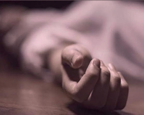 少女上半身多處遭刀刺傷死亡。配圖與本文無關