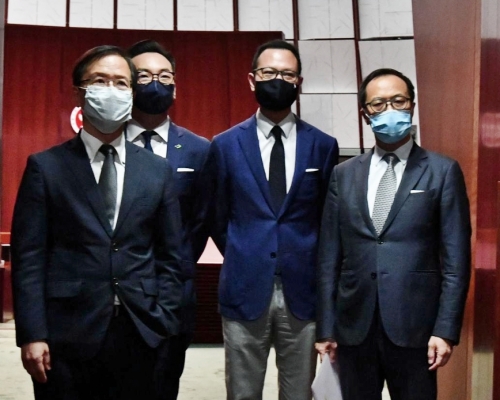 4名被DQ民主派議員見記者。