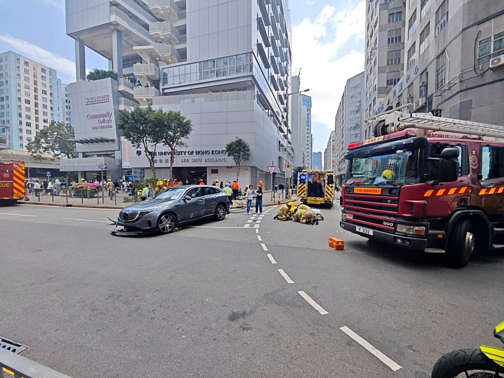 消防員到場救人。網圖 消防員到場救人。網圖