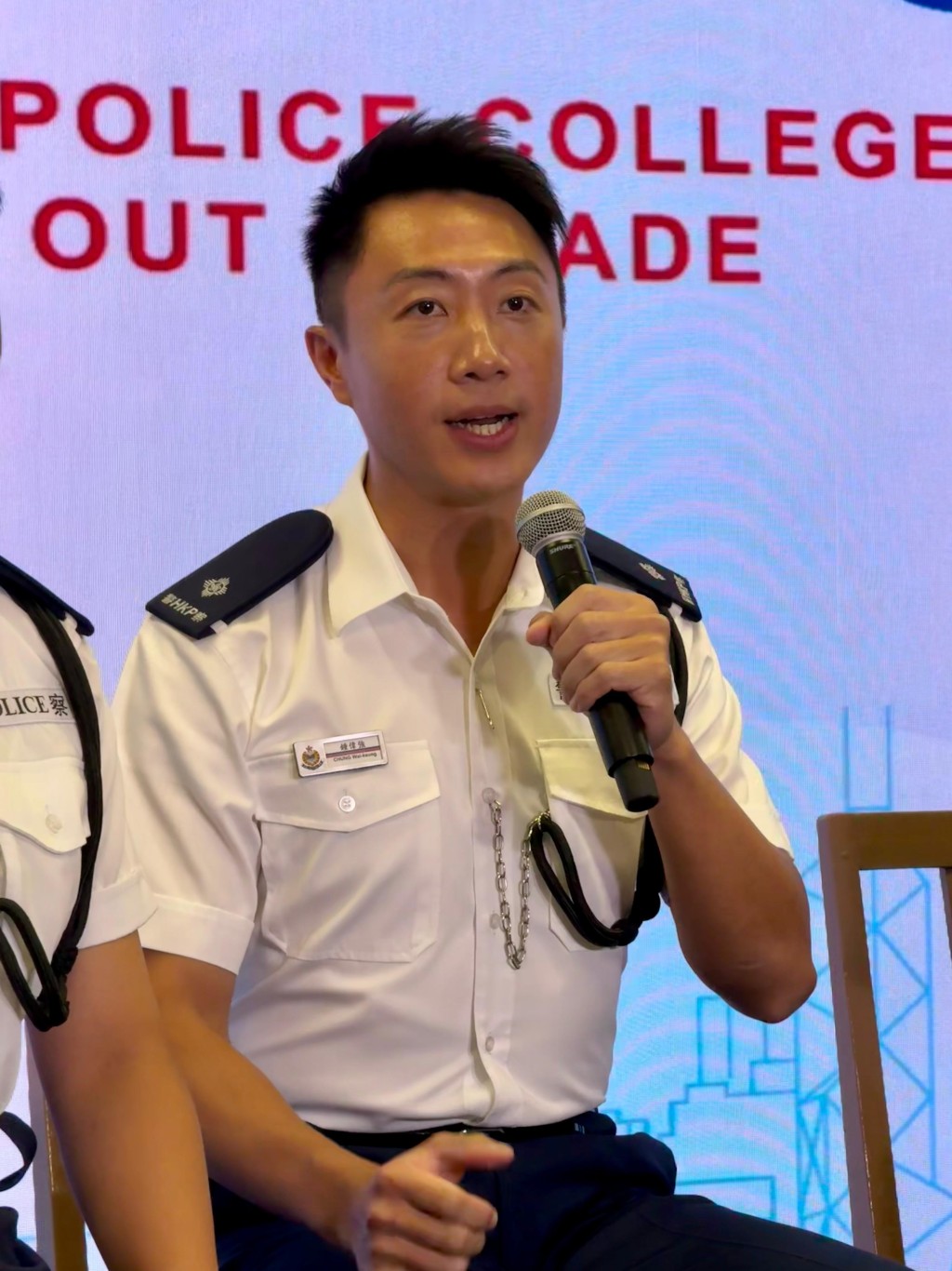 見習督察鍾偉強已投身警隊逾15年。 見習督察鍾偉強已投身警隊逾15年。