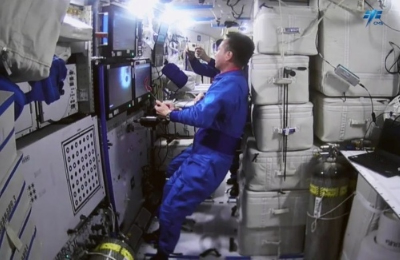 神舟十五號太空人乘組將進入天舟六號貨運飛船。