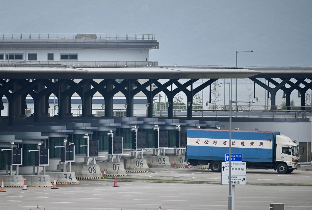 「粵車南下信息管理服務系統」在本月1日上午9時起開放登記抽籤，上周四（20日）截止。資料圖片