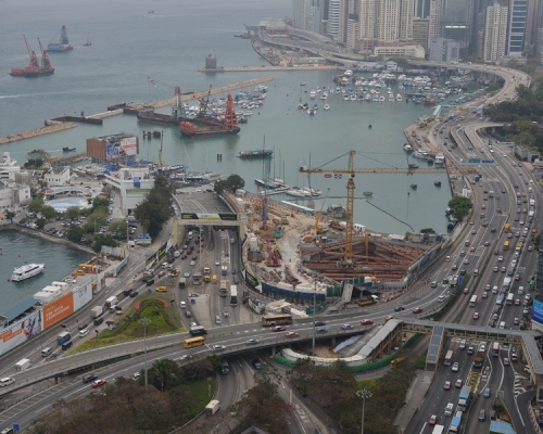中環灣仔繞道和東區走廊連接路通車在即,但隧道段多處仍然滲水。資料圖片