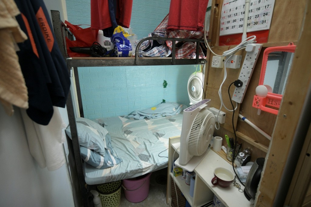 夏寶龍再把劏房和房屋不足提出來，政界都會覺得等如是拋出了一條公開試題。資料圖片