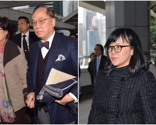 曾蔭權早上到庭。(圖左)。圖右為黃潔怡。
