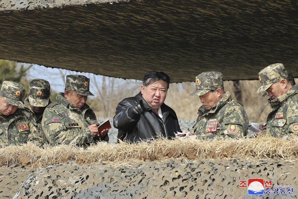 金正恩连续2天视察军事训练，被指针对美韩「自由护盾」联合军演。美联社