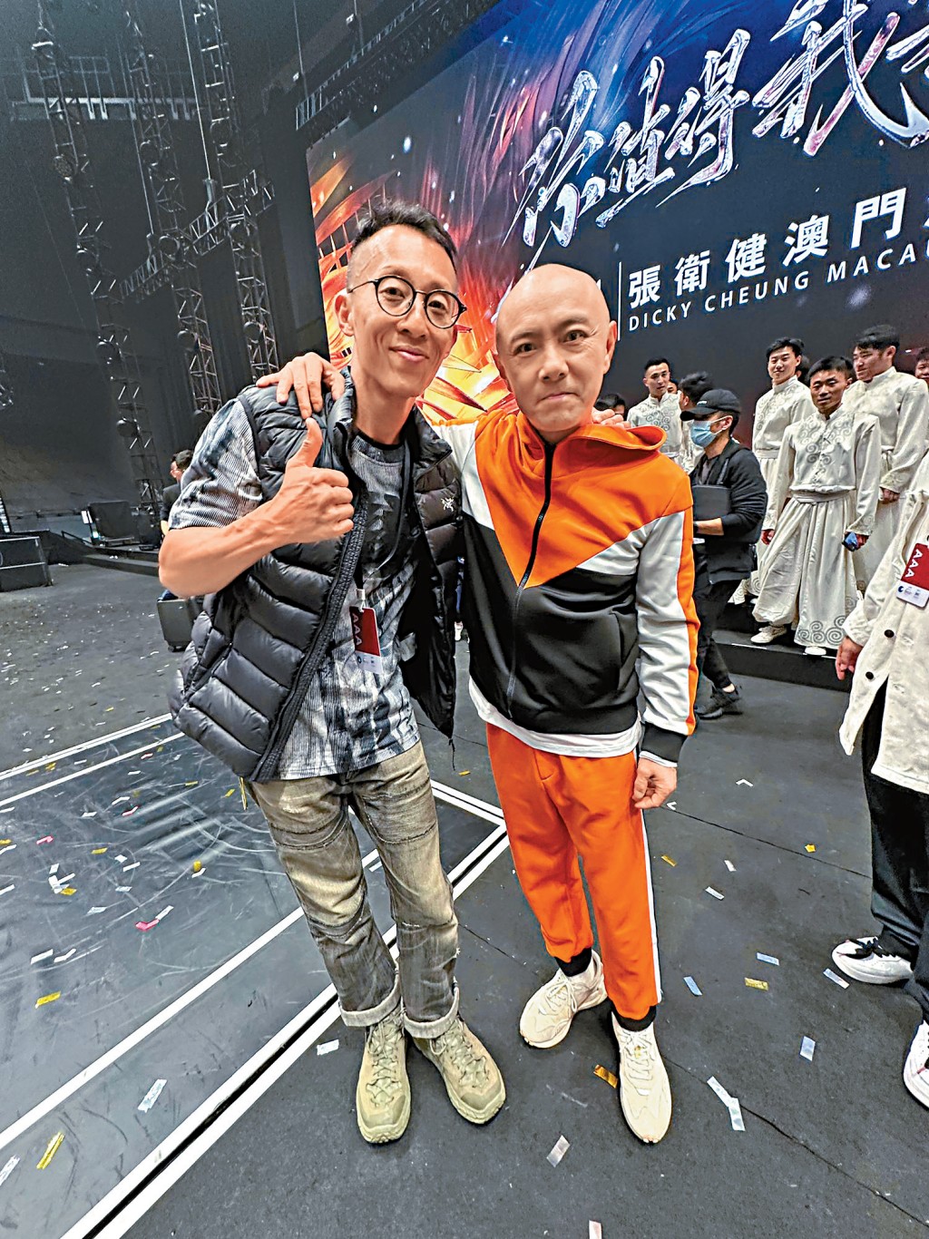 魔術師小齊特別為張衛健澳門騷構思魔術表演，大獲好評。