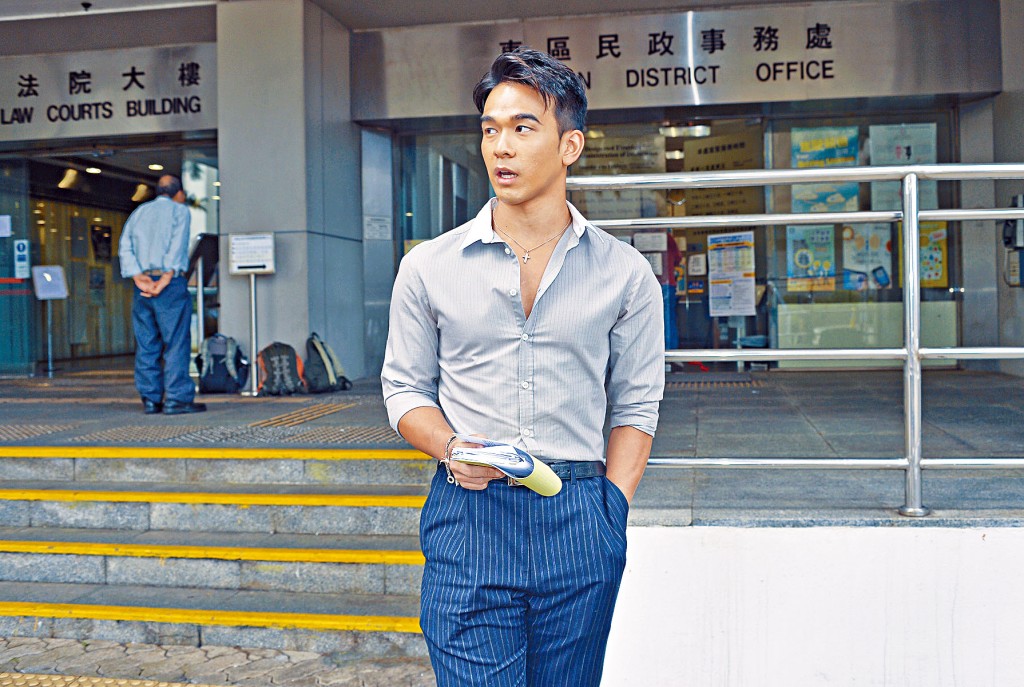 龐景峰當晚被揭所持駕照早於2010年到期。