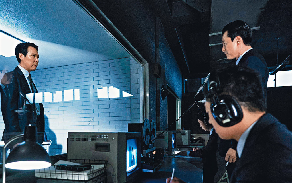 高手過招
■朴平浩（李政宰 飾）及金正道（鄭雨盛 飾）互相調查對方，呢part真係好好睇呀。
