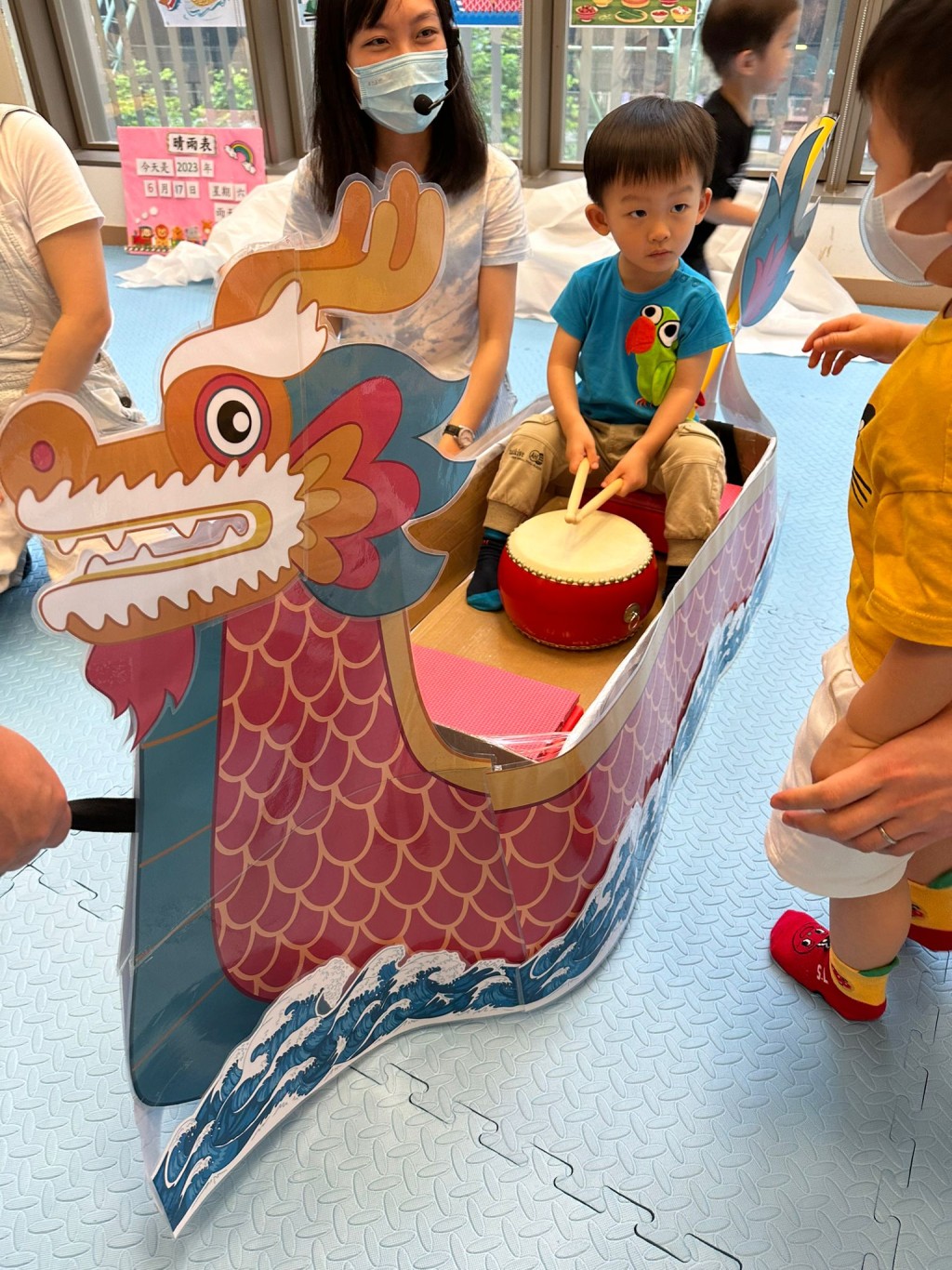 KidzPlus創智 遊樂家負責幼兒活動的職員都是註冊社工及註冊幼兒工作員，以「遊 樂」、「正向發展」、「潛能」、「家長參與」幫助幼兒發展良好基礎。（圖片來源：受訪者提供）