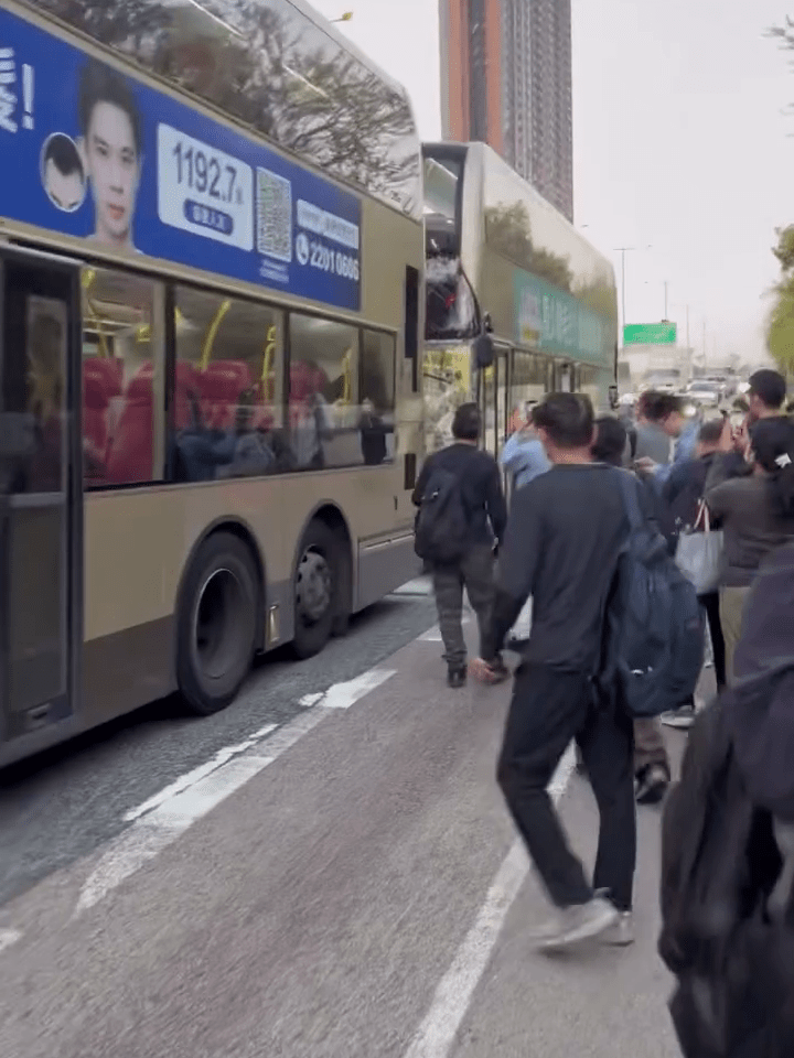 乘客落車待援。Threads：soul_wkw