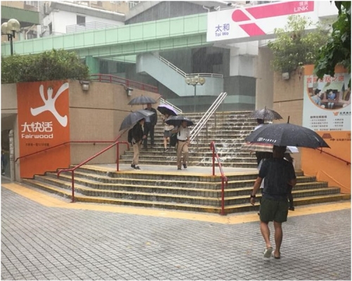 相片及片段來自facebook專頁「Tai Po 大埔」網民Alvin Change及Jimmy Chen。