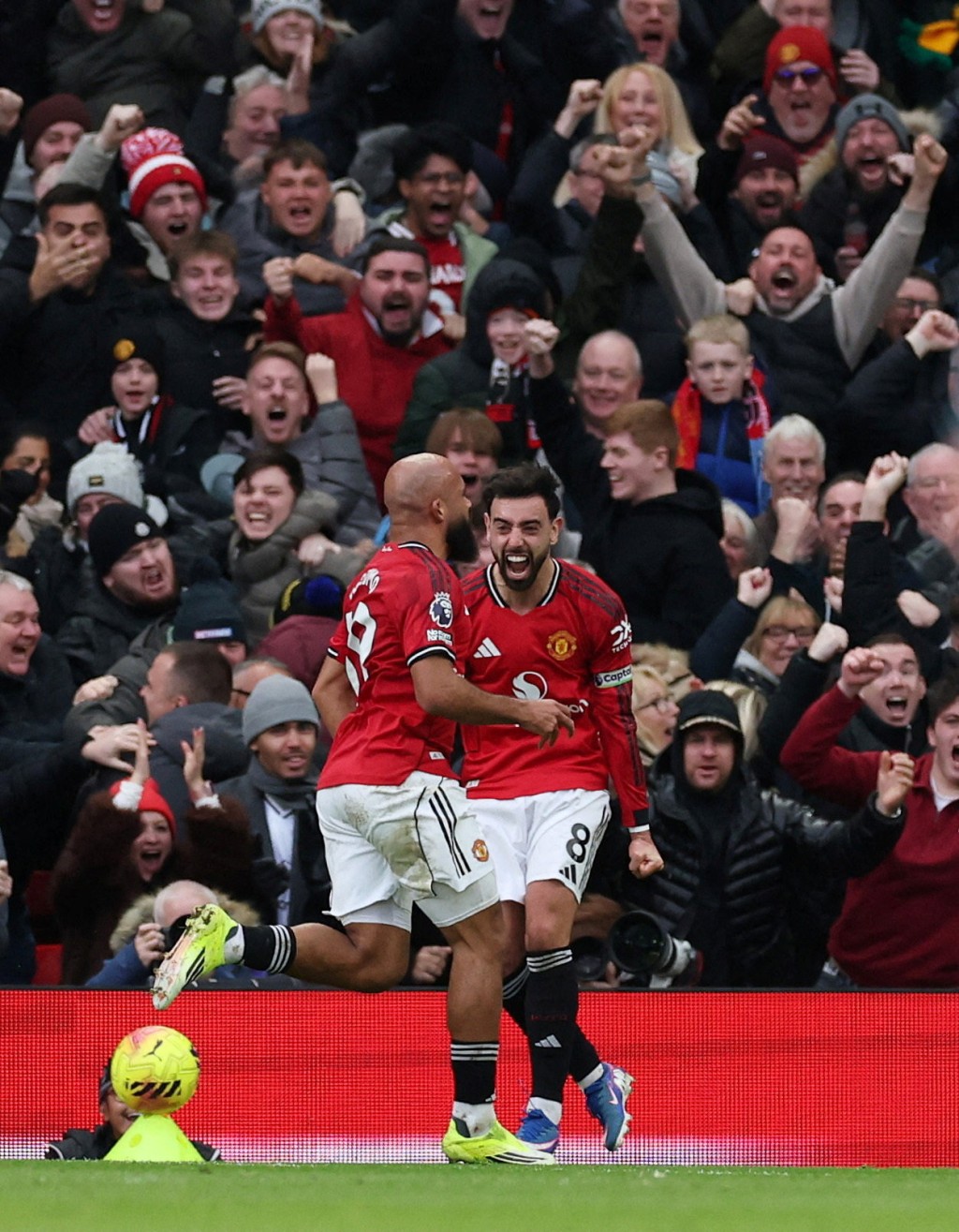 曼联2：0曼城。路透社