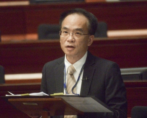 蘇偉文重申橋躉沉降事件,並無影響鐵路安全。 資料圖片