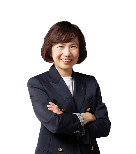商務執行總監陳正思同時擔任機管局附屬公司IEC Holdings Limited行政總裁,負責SKYTOPIA業務發展。 商務執行總監陳正思同時擔任機管局附屬公司IEC Holdings Limited行政總裁,負責SKYTOPIA業務發展。