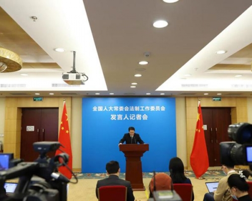 人大法工委發言人岳仲明指明年重點立法工作包括修訂《反壟斷法》。